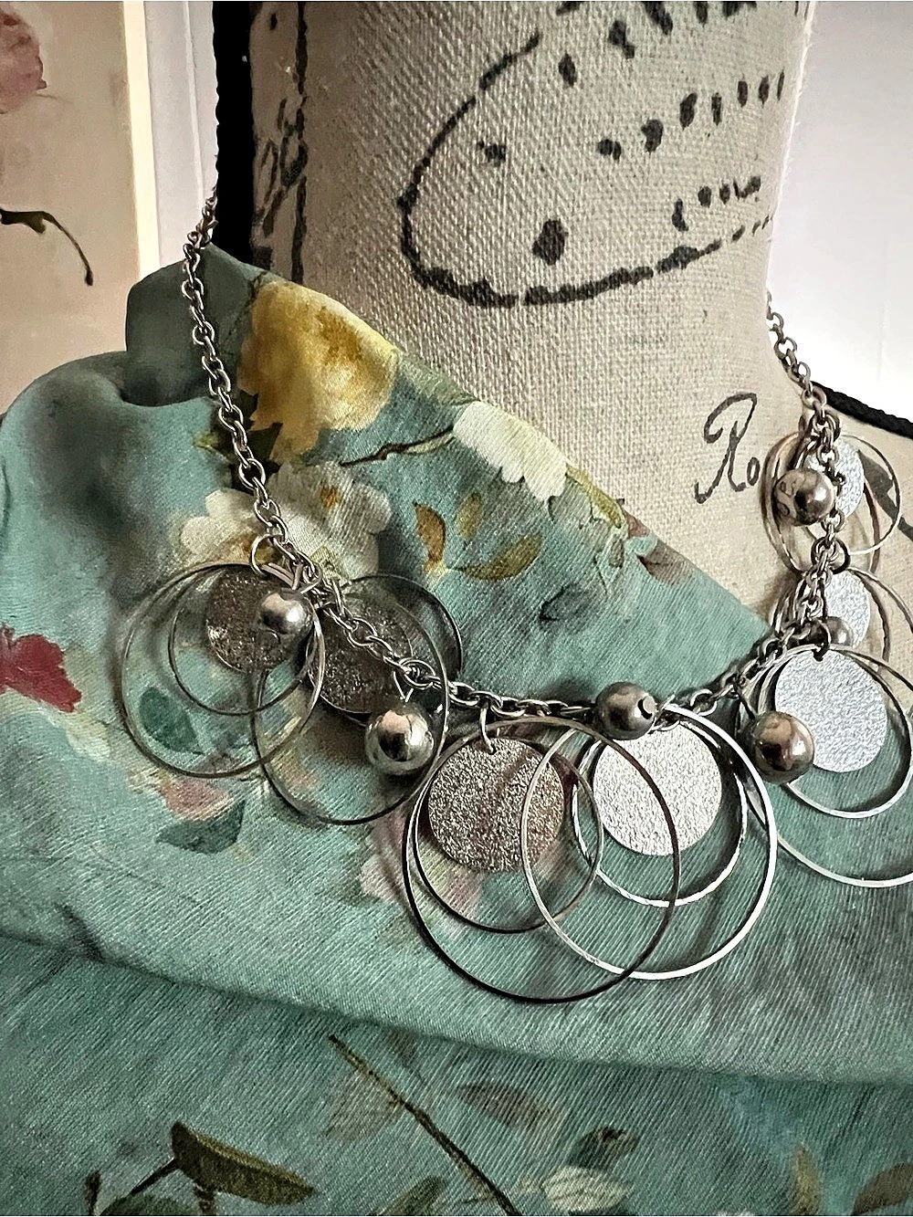 Layered Circle Pendant Necklace in Silver & Gold Like New
